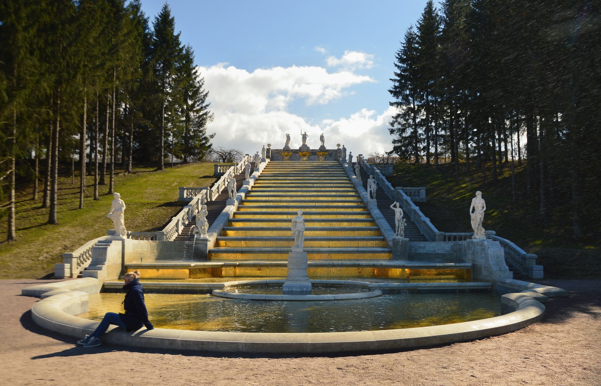 Каскад золотая гора в петергофе фото