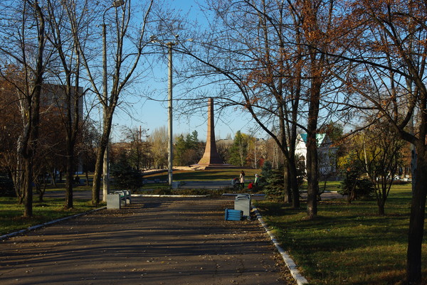 Фото сквер героев горловка