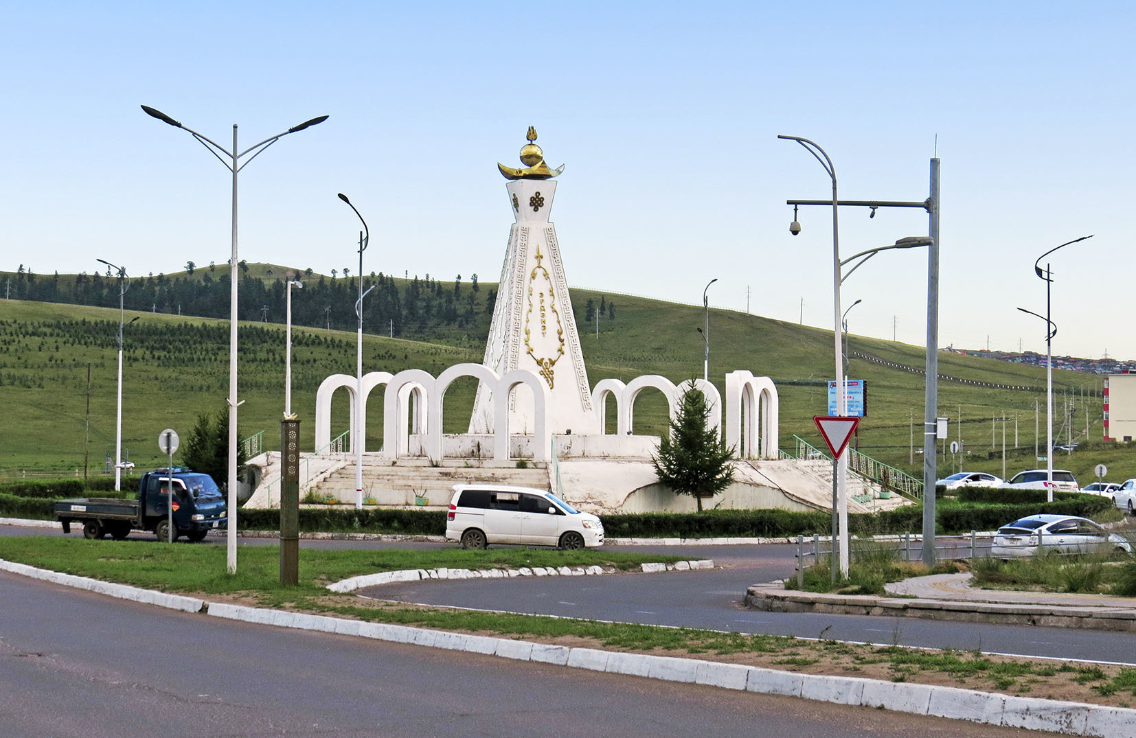 Эрдэнэт. Гора Сокровищ и самый русский город Монголии